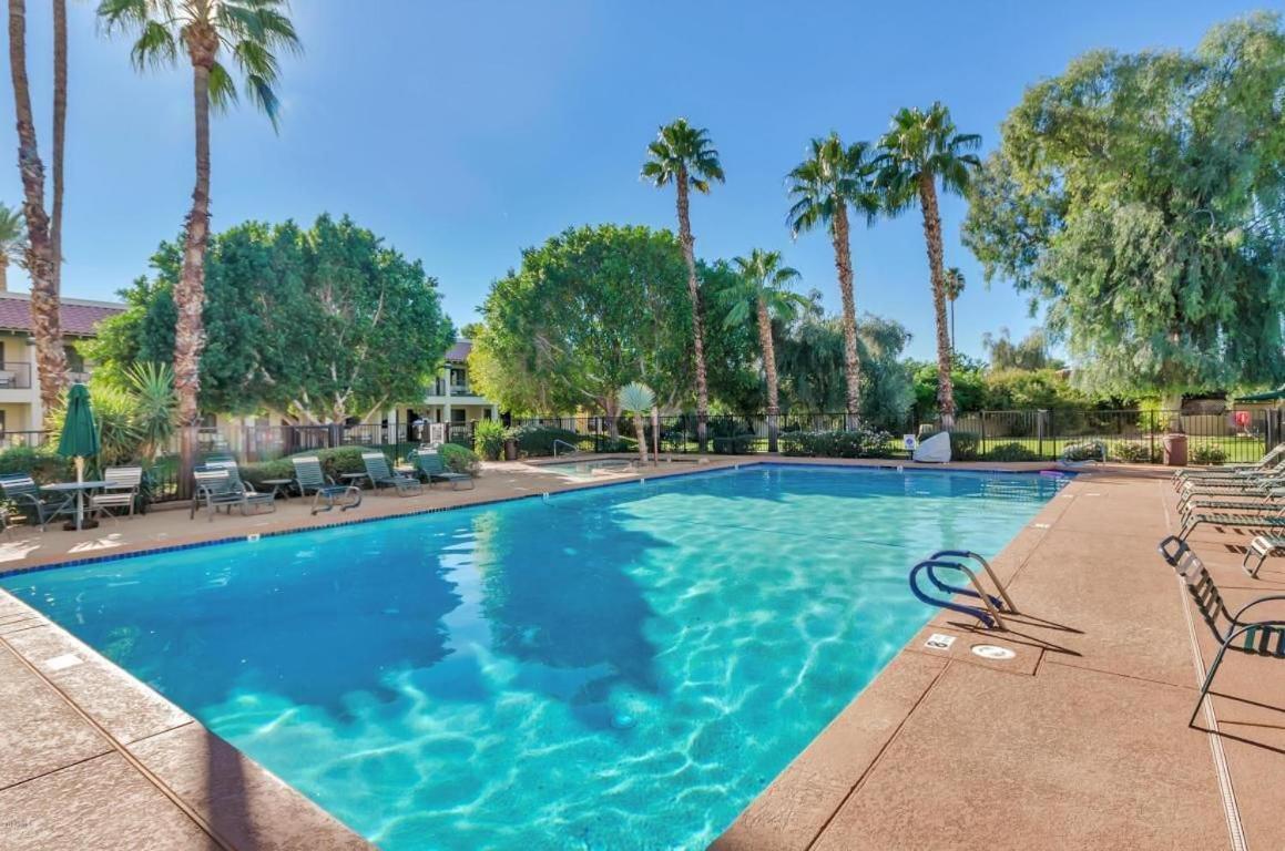 Pima Inn Suites At Talking Stick Scottsdale Extérieur photo